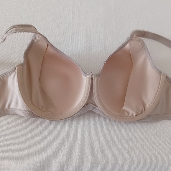 Wacoal Basic Beauty Spacer T-Shirt Bra, size 36C - Picture 7 of 14